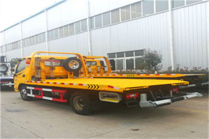 黄村附近拖车救援搭电